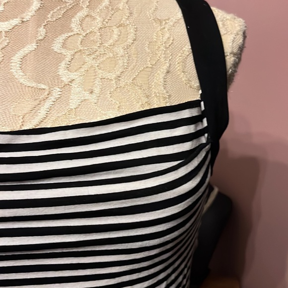 White House Black Market- striped tank with contrast neckline - Picture 4 of 8